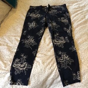 Skinny floral print pants